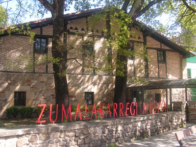ZM museoa kanpotik udaberria
